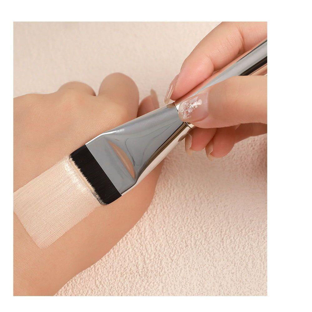 Foundation make-up brush